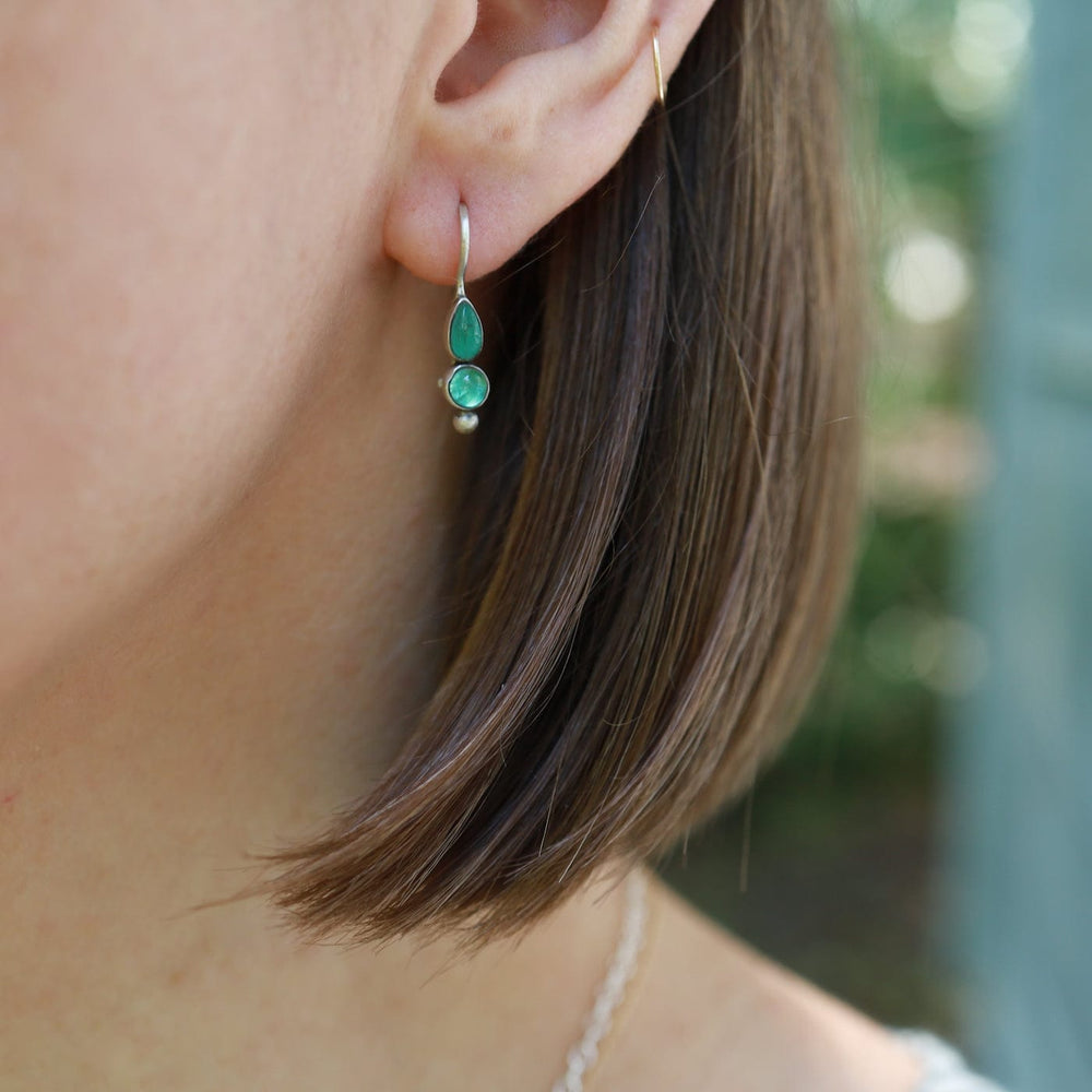 
                      
                        EAR Tiny Emerald Petal Drops
                      
                    