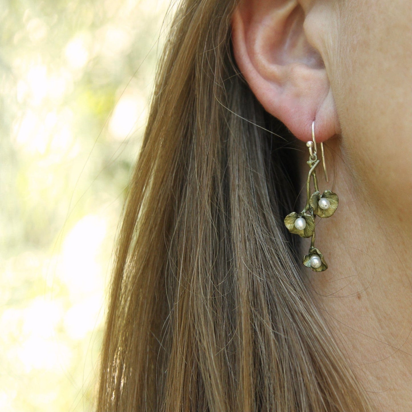 424 EAR Trailing Licorice Wire Earring