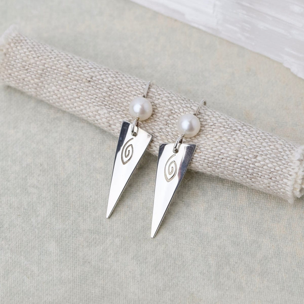 
                      
                        EAR Triangle Dangle Earrings with White Pearl
                      
                    