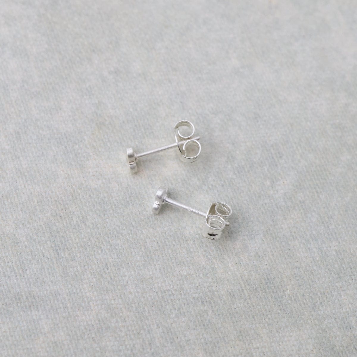 EAR Very Tiny 3 Disc Studs – Brushed Sterling Silver