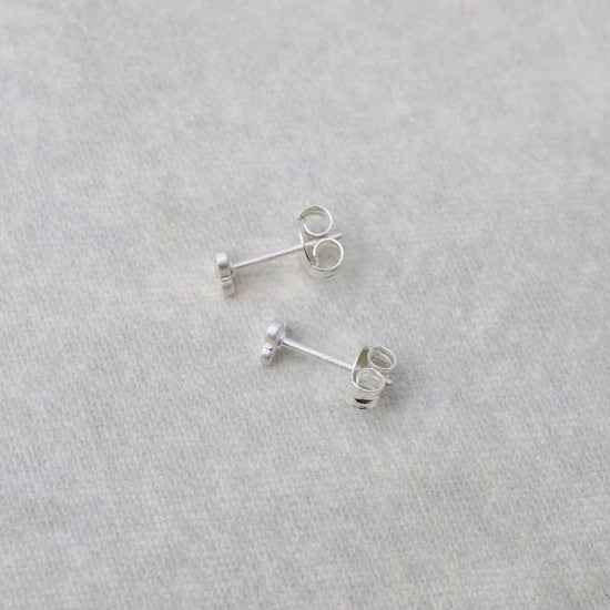 EAR Very Tiny 3 Disc Studs – Brushed Sterling Silver
