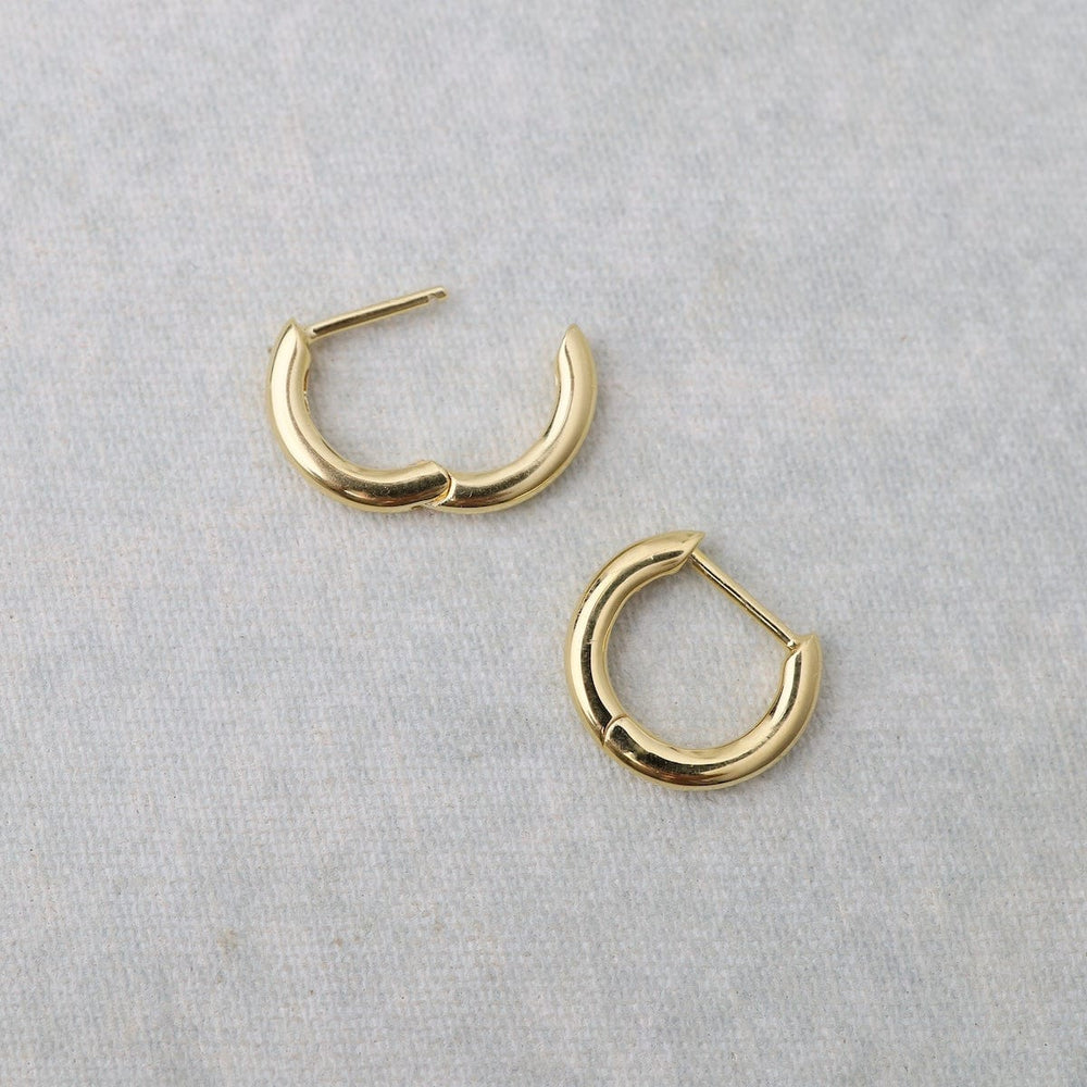 
                  
                    EAR-VRM 12mm Plain Click Huggie Hoop - Gold Vermeil
                  
                