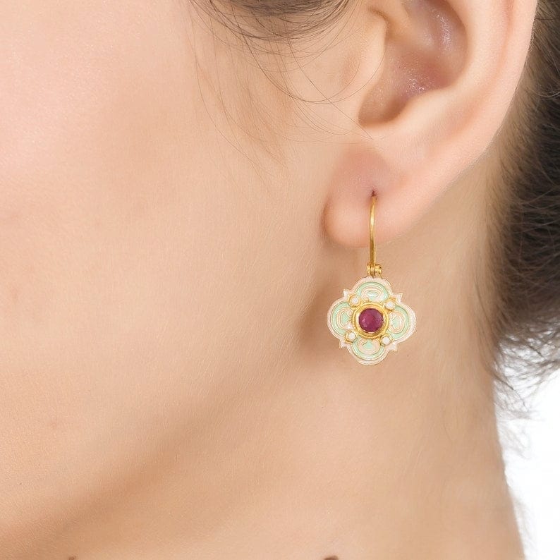 
                      
                        EAR-VRM "About This One" Silver,Ruby,Pearl Enameled Vermei
                      
                    