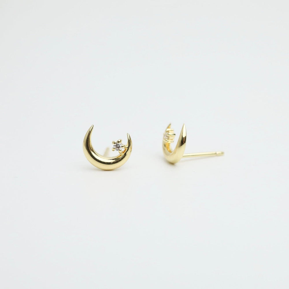 
                  
                    EAR-VRM Crescent Moon with CZ Stud Earring - Gold Vermeil
                  
                