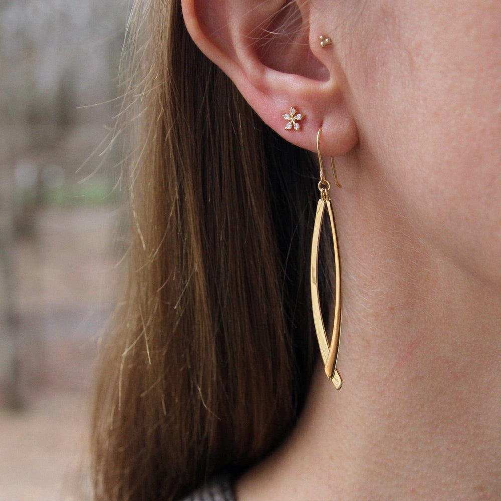 
                      
                        EAR-VRM Double Swing Curve Drop Earring
                      
                    