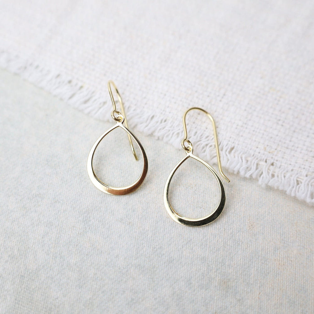 
                      
                        EAR-VRM Flat Open Teardrop Earrings - Gold Vermeil
                      
                    