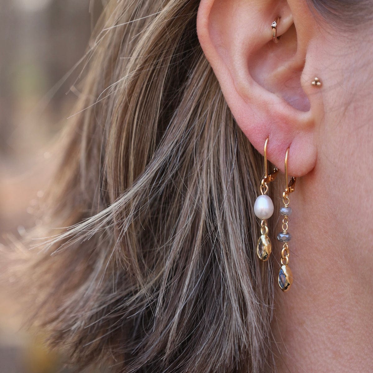 EAR-VRM Freshwater Pearl Linear Earrings