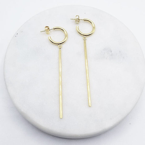 Load image into Gallery viewer, EAR-VRM Gold Vermeil Hoop with Dangling Bar
