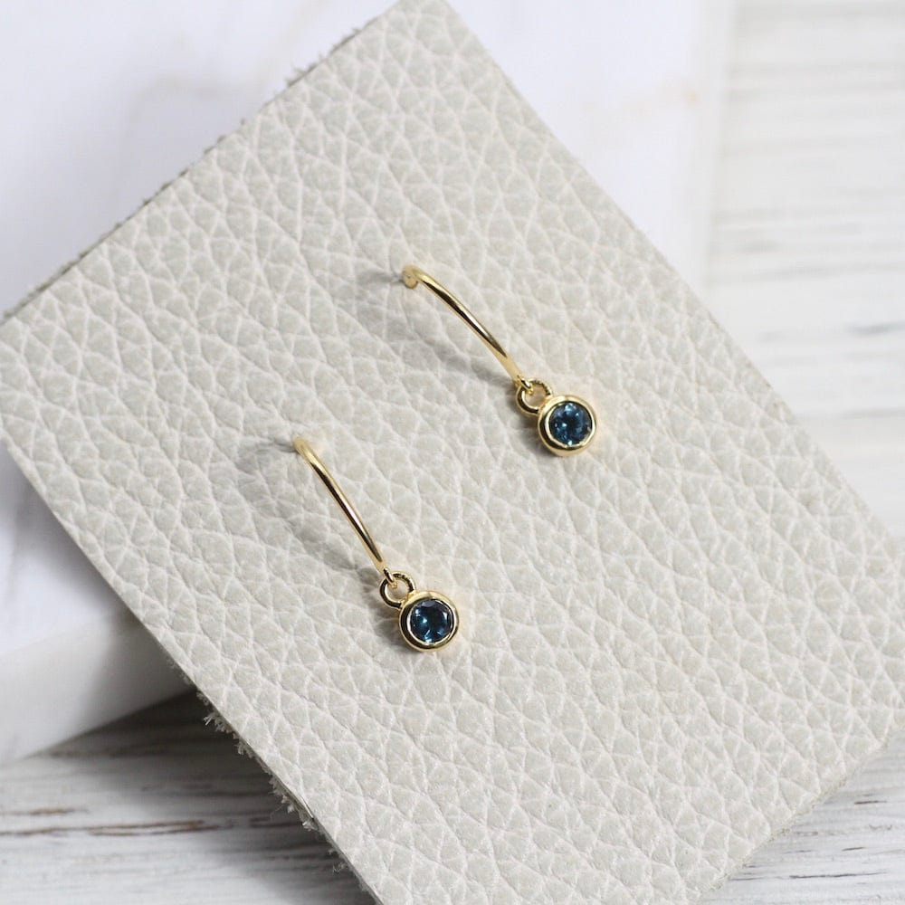 
                  
                    EAR-VRM Gold Vermeil Oval Hook With Bezel Set London Blue Topaz
                  
                