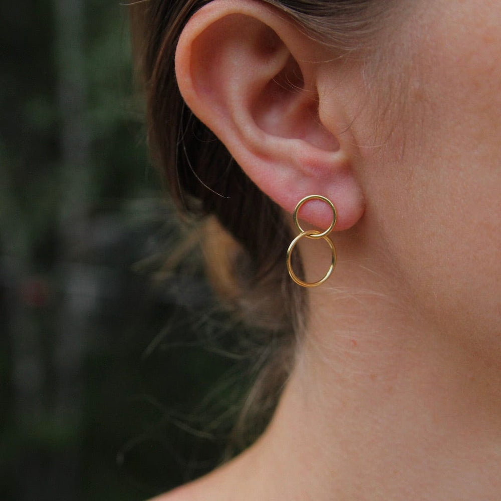 EAR-VRM Gold Vermeil Two Interlocking Circles Stud Earring