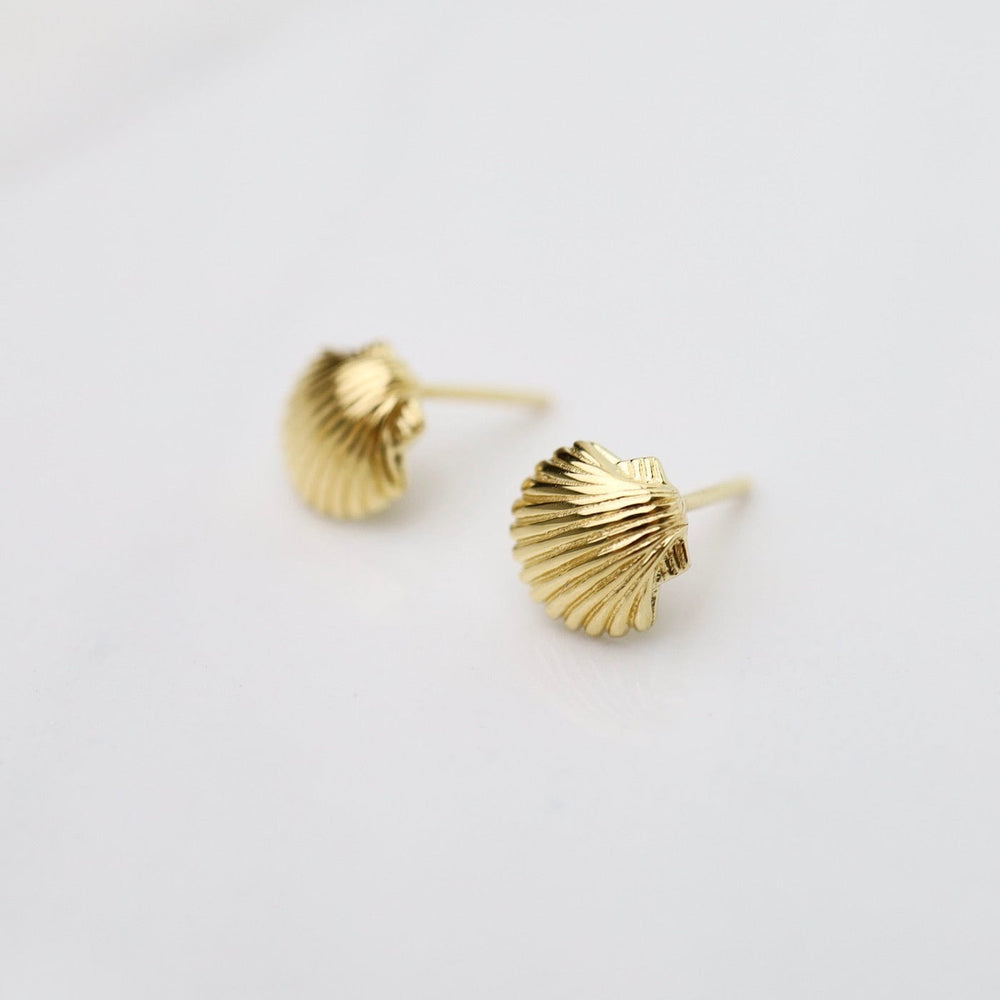 
                      
                        EAR-VRM Little Shell Stud Earrings - Polished Gold Vermeil
                      
                    