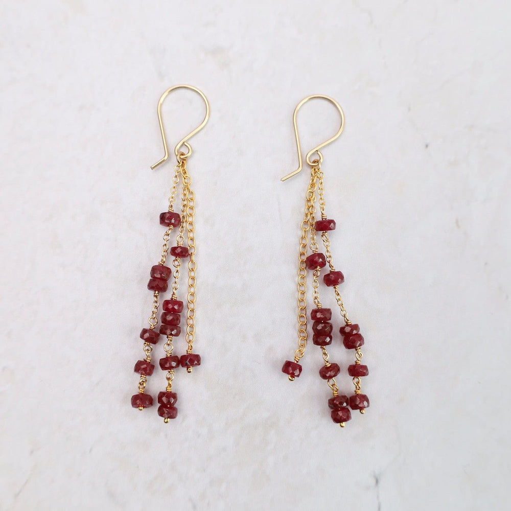 
                      
                        EAR-VRM Long Rondelle Chain Earrings - ruby
                      
                    