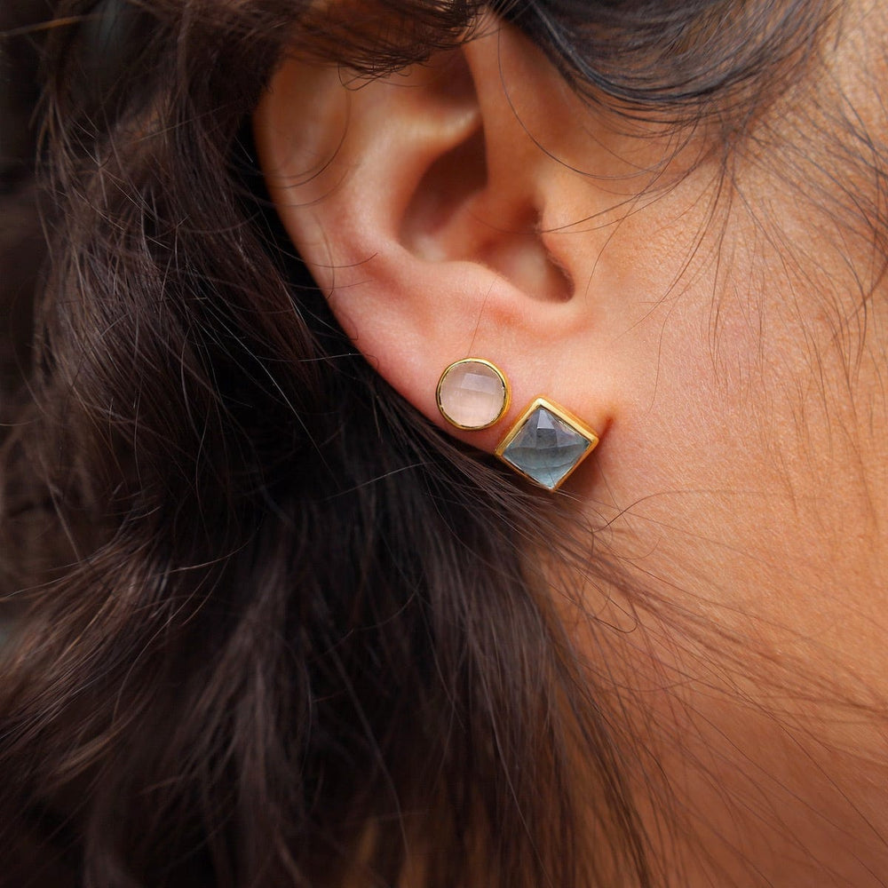 
                      
                        EAR-VRM Madeline Stud Earrings - Vermeil Square - Blue Topaz
                      
                    
