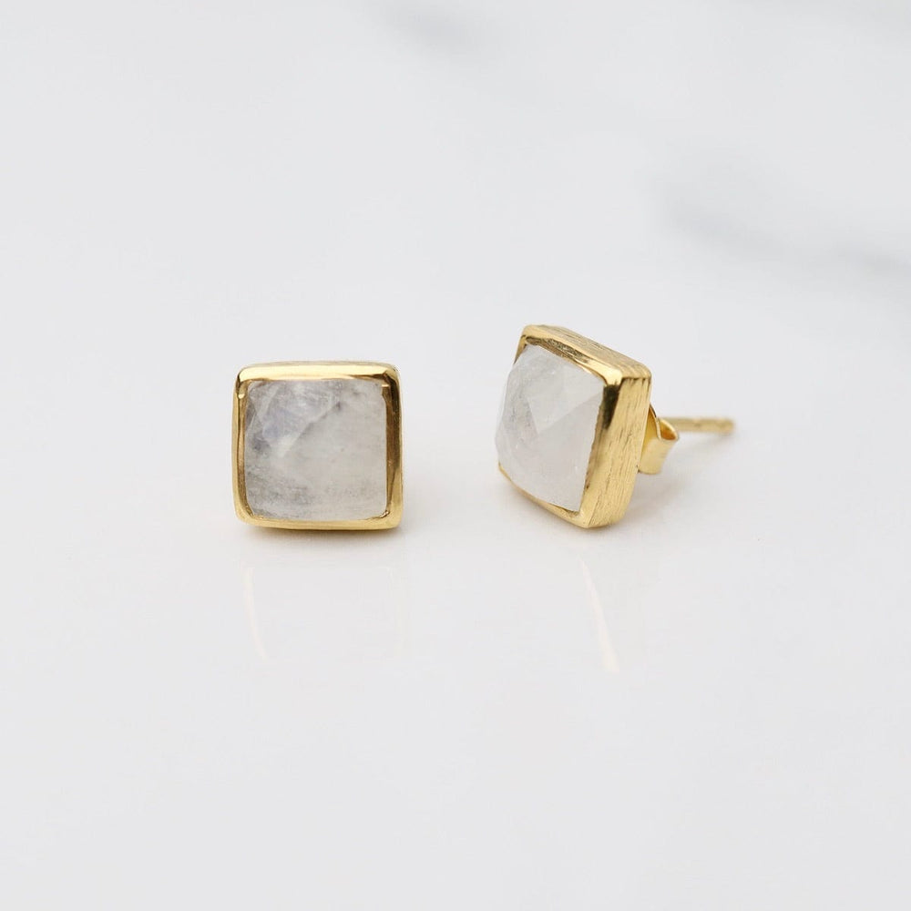 
                      
                        EAR-VRM Madeline Stud Earrings - Vermeil Square - Rainbow
                      
                    