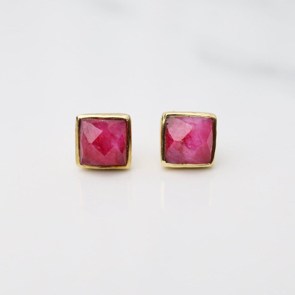 EAR-VRM Madeline Stud Earrings - Vermeil Square - Ruby Qua