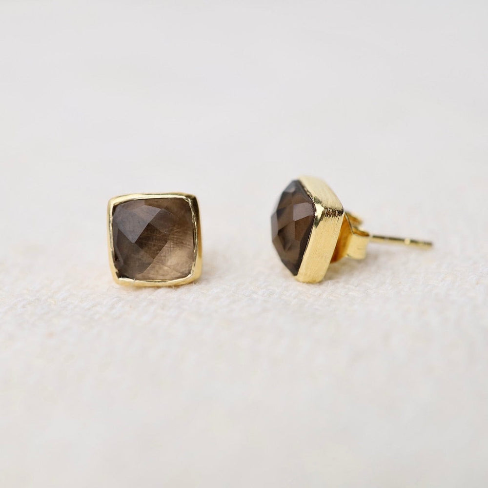 
                  
                    EAR-VRM Madeline Stud Earrings - Vermeil Square - Smoky Quartz
                  
                