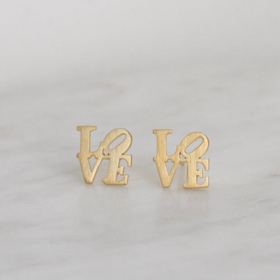 EAR-VRM Matte Gold Vermeil LOVE Sculpture Stud Earring