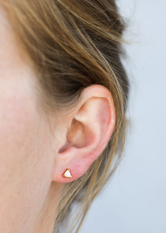 EAR-VRM Mini Energy Gem Earring - Mother of Pearl