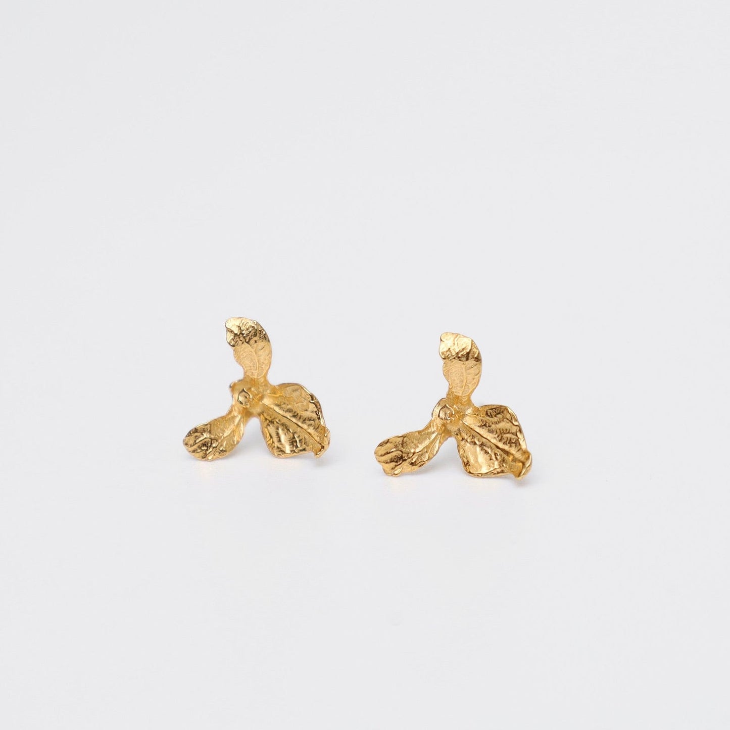 EAR-VRM Mini Orchid Posts In 18K Gold Vermeil