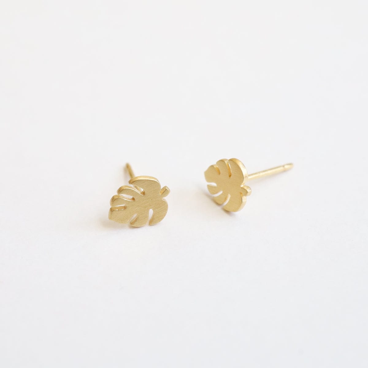 EAR-VRM Monstera Leaf Stud Earring - Brushed Gold Vermeil