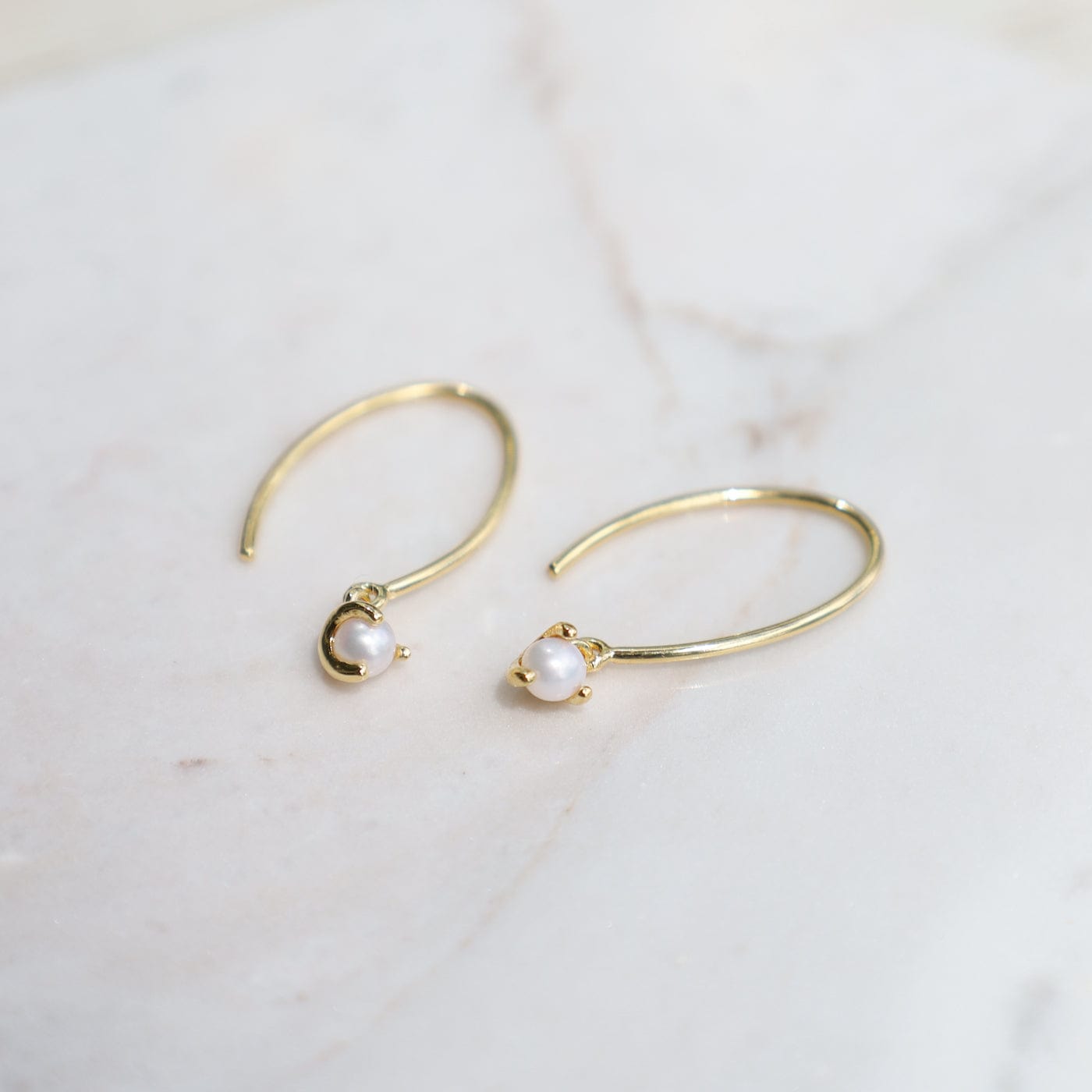 EAR-VRM Oval Hook & Pearl Earring in Gold Vermeil
