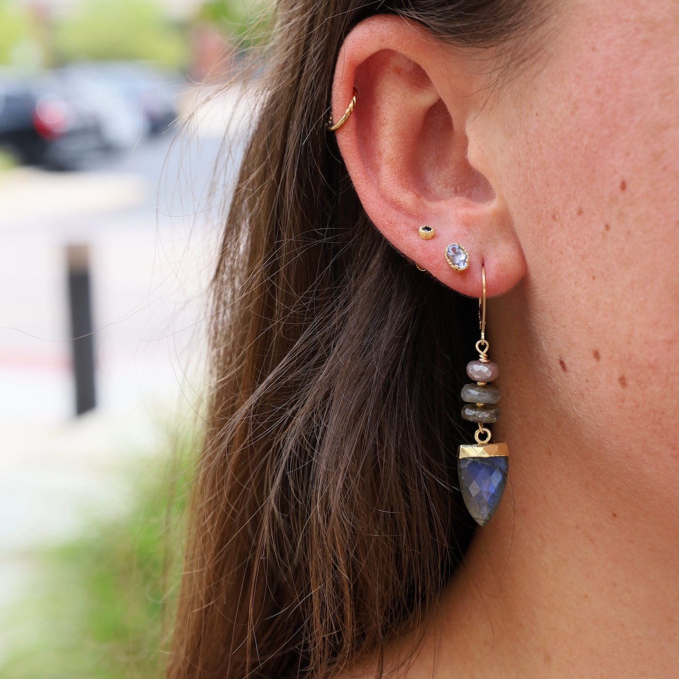 EAR-VRM Oval Tanzanite with Milgrain Edge Studs - Gold Vermeil