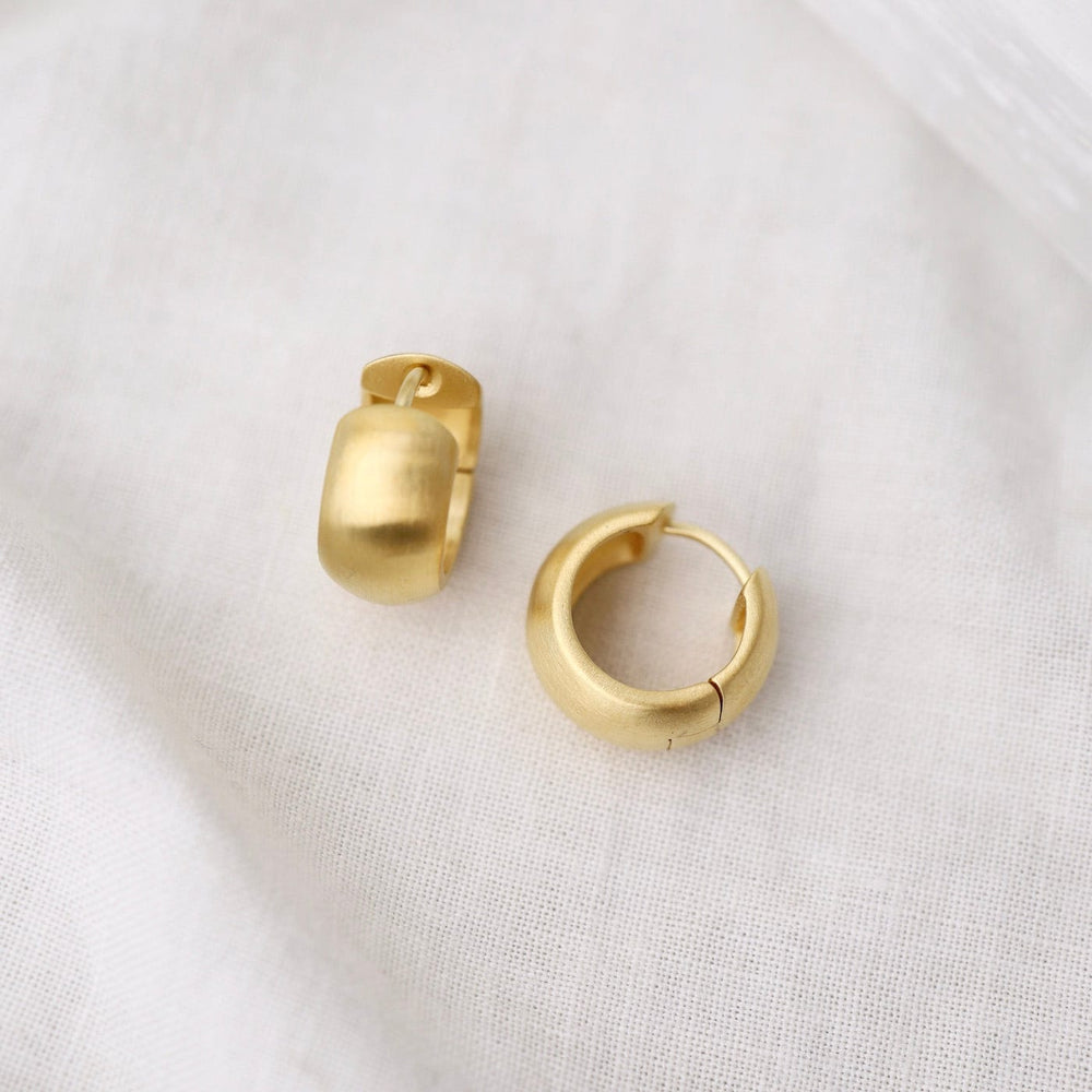 
                  
                    EAR-VRM Perfect Wide Click Huggie Hoops - Brushed Gold Vermeil
                  
                