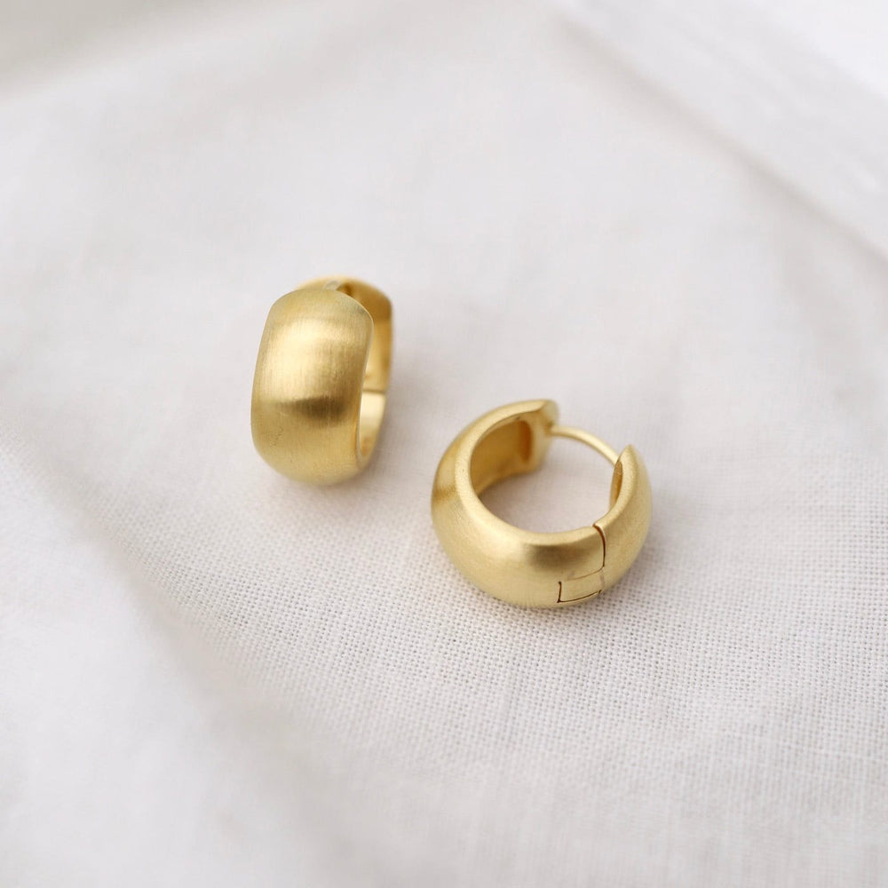 EAR-VRM Perfect Wide Click Huggie Hoops - Brushed Gold Vermeil