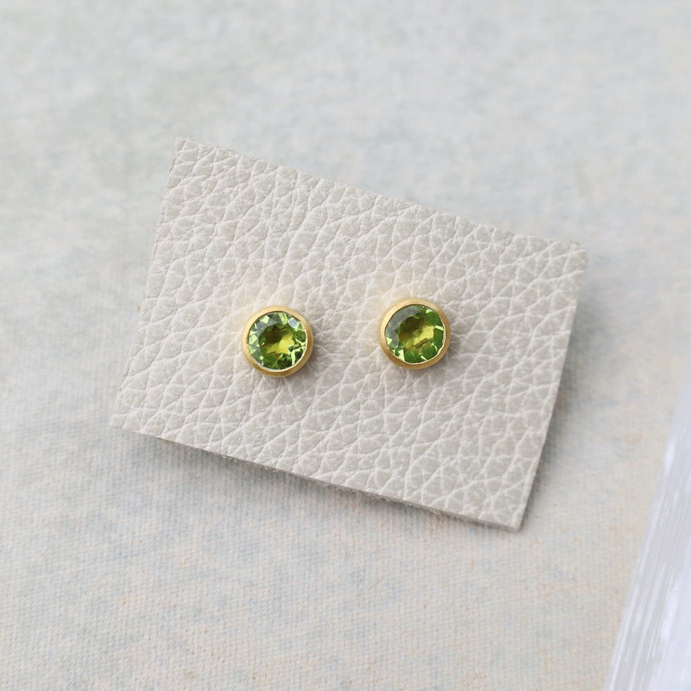 EAR-VRM Peridot Stud Earrings