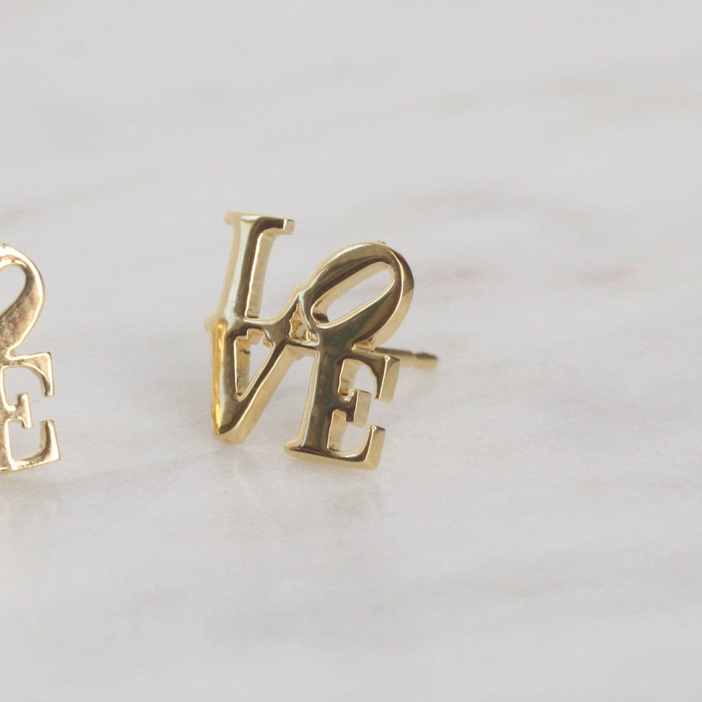 
                      
                        EAR-VRM Polished Gold Vermeil LOVE Sculpture Stud Earring
                      
                    