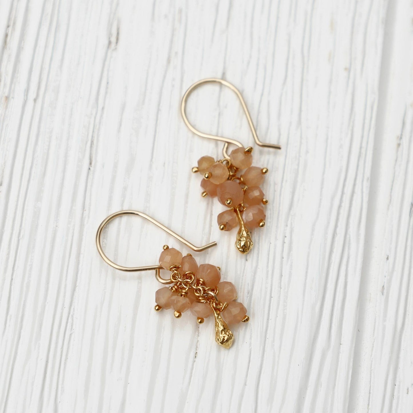 EAR-VRM Seed Pod Cluster Earring - Peach Moonstone