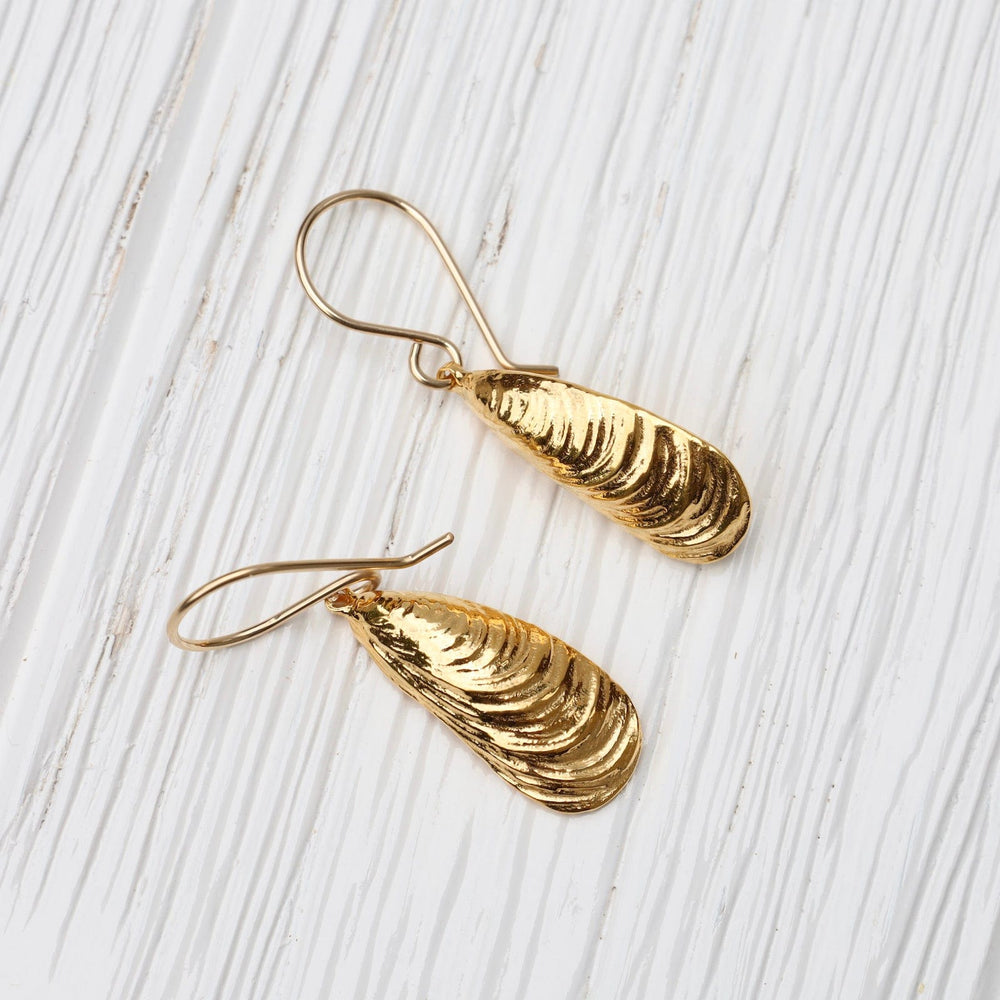 EAR-VRM Serenity Shell Earrings in 18K Gold Vermeil