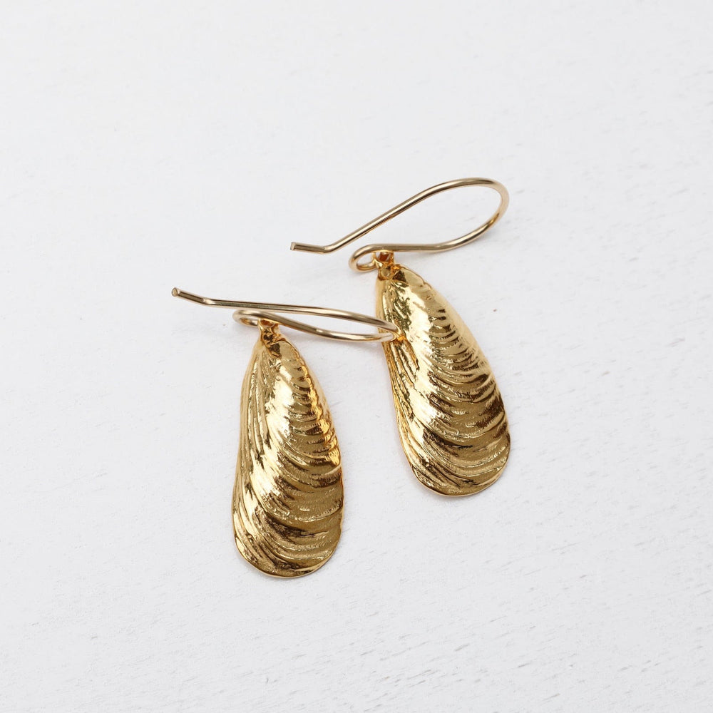 
                  
                    EAR-VRM Serenity Shell Earrings in 18K Gold Vermeil
                  
                