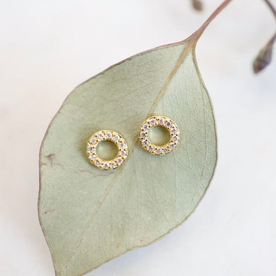 Load image into Gallery viewer, EAR-VRM Small CZ Pave Cheerio Stud Earring in Gold Vermeil
