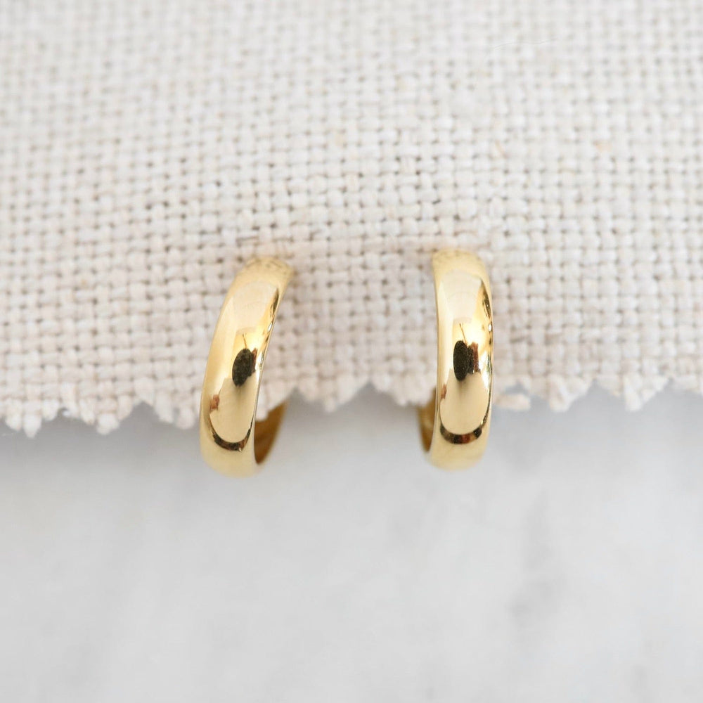 
                      
                        EAR-VRM Small Hoops on Post in Gold Vermeil
                      
                    