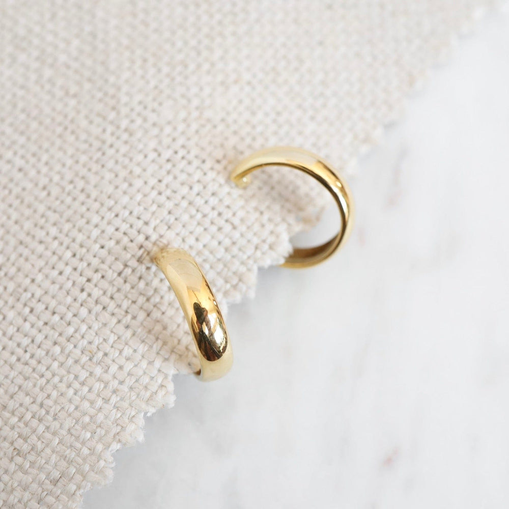 
                      
                        EAR-VRM Small Hoops on Post in Gold Vermeil
                      
                    