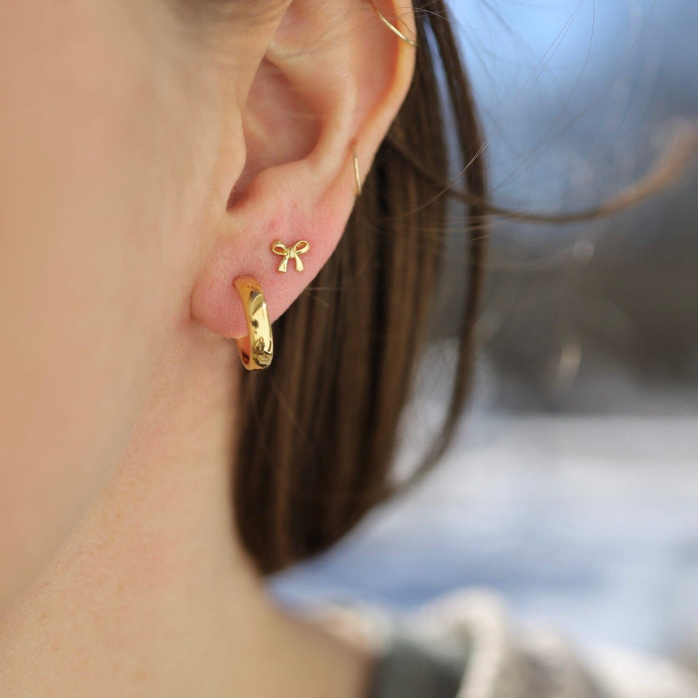 
                      
                        EAR-VRM Small Hoops on Post in Gold Vermeil
                      
                    