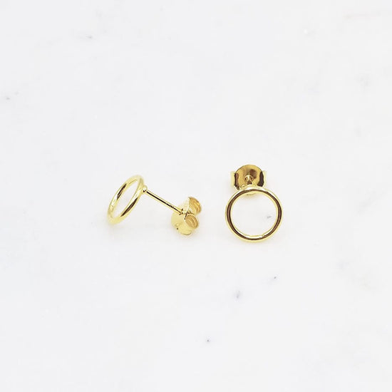 EAR-VRM Small Wire Circle Stud in 14K Gold Vermeil