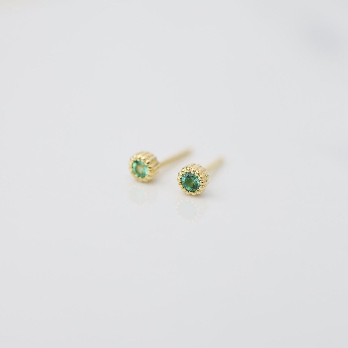 EAR-VRM Tiny Round Milgrain-Edge Emerald Stud Earrings - Gold Vermeil