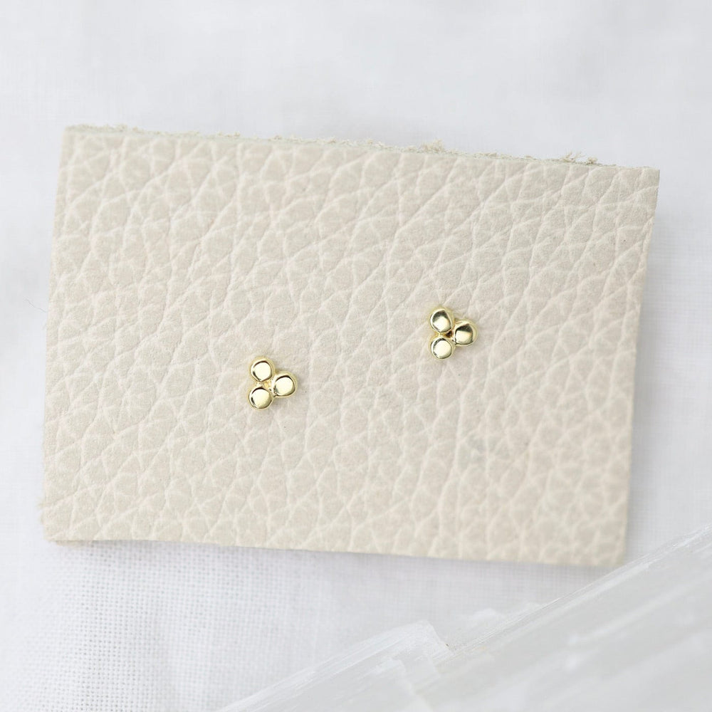 
                      
                        EAR-VRM Very Tiny 3 Disc Studs – Polished Gold Vermeil
                      
                    