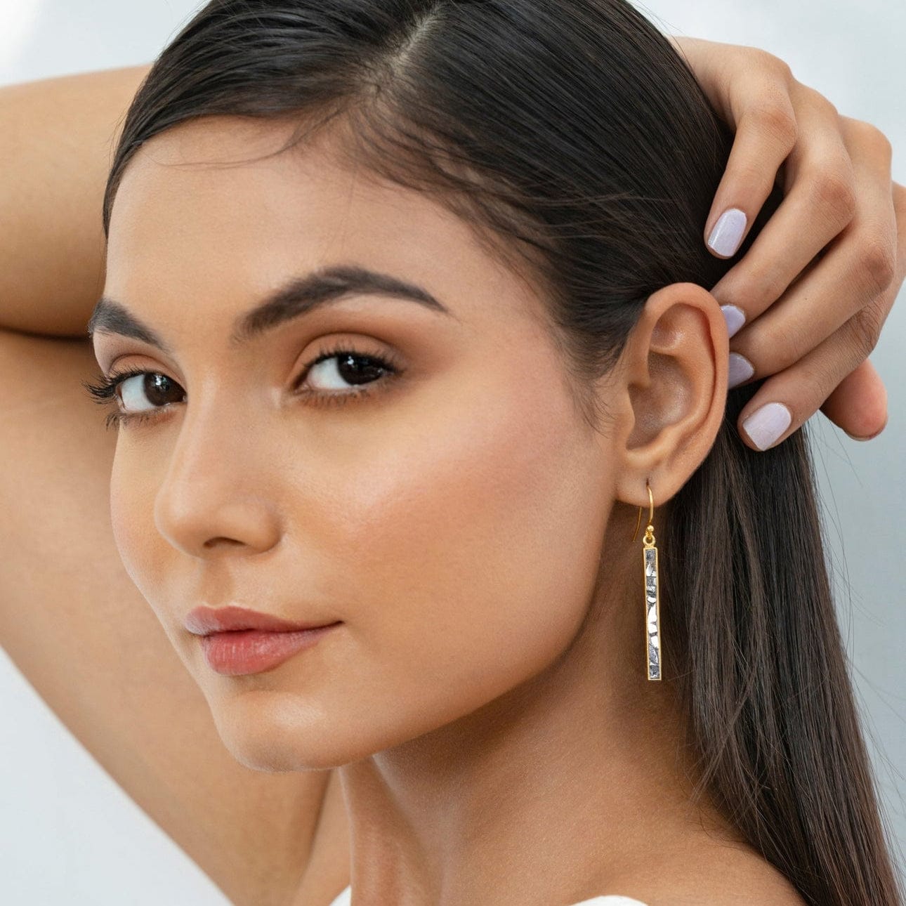 EAR-VRM White Resin Miladi Medium Gold Vermeil Earrings