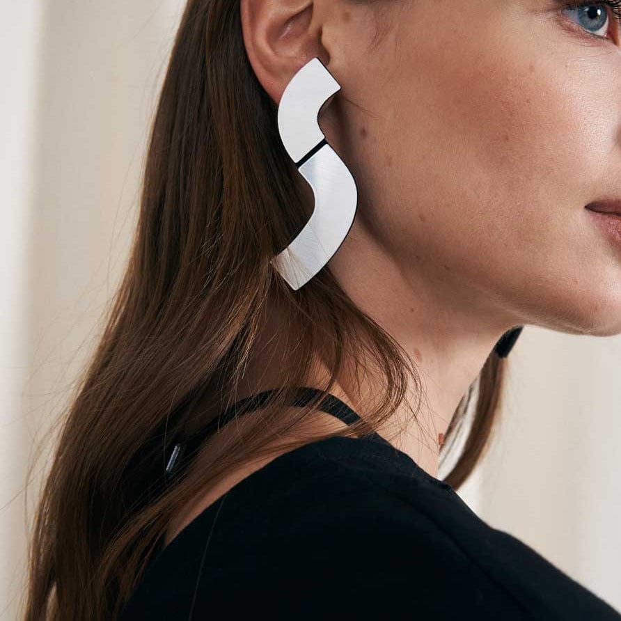EAR Wave Earrings Silver