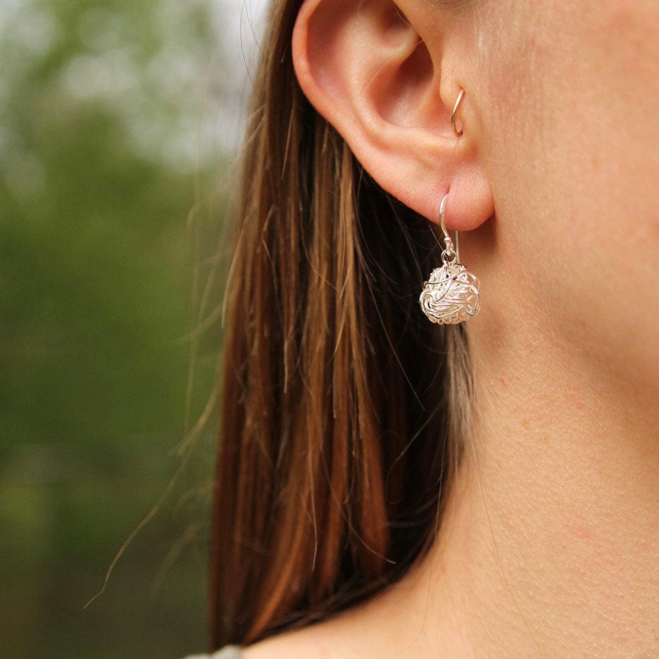 EAR Wire Scribble Ball Earring