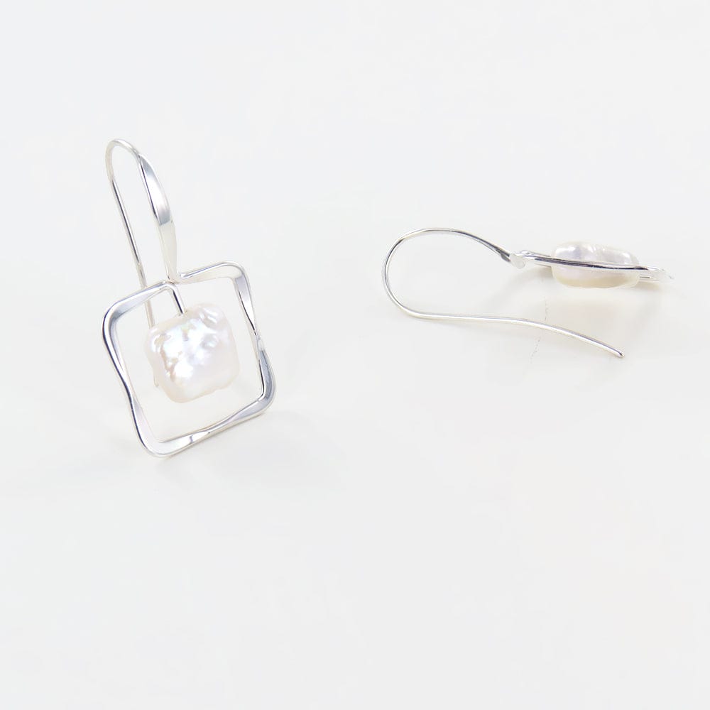 EAR Zenith Pearl Earrings