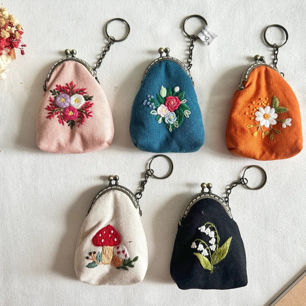 
                      
                        GIFT Beige Embroidered Keychain Pouch - Mushroom Garden
                      
                    