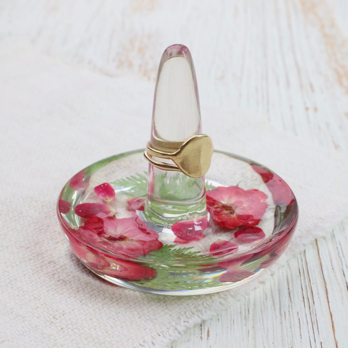 GIFT Botanical Red Flowers Ring Holder