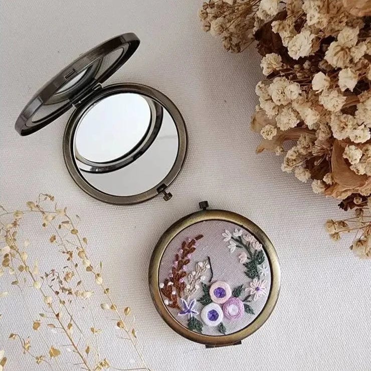 
                      
                        GIFT Floral Embroidered Compact Mirror - Flower Garden
                      
                    