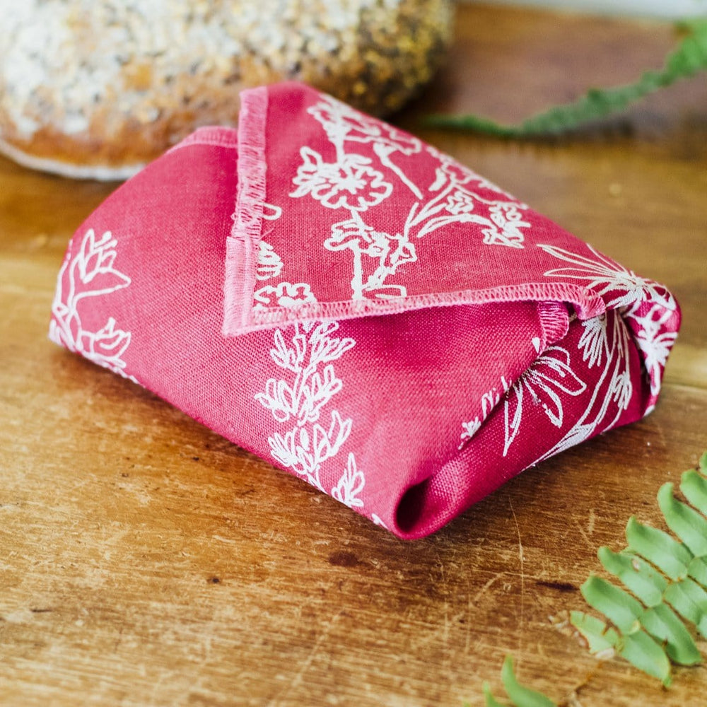 
                  
                    GIFT Garden Sandwich Wrap ~ Raspberry Red Linen
                  
                