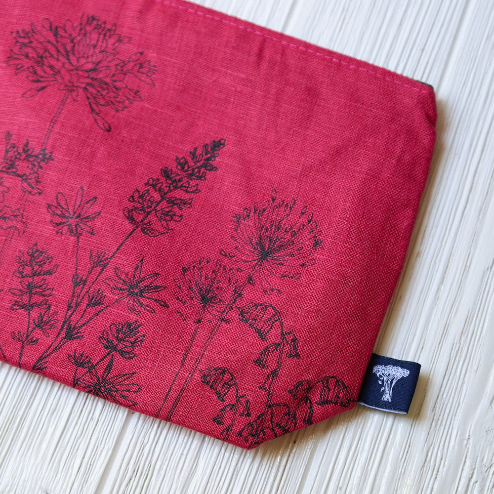 
                  
                    GIFT Garden Toiletry Bag ~ Raspberry Red Linen
                  
                