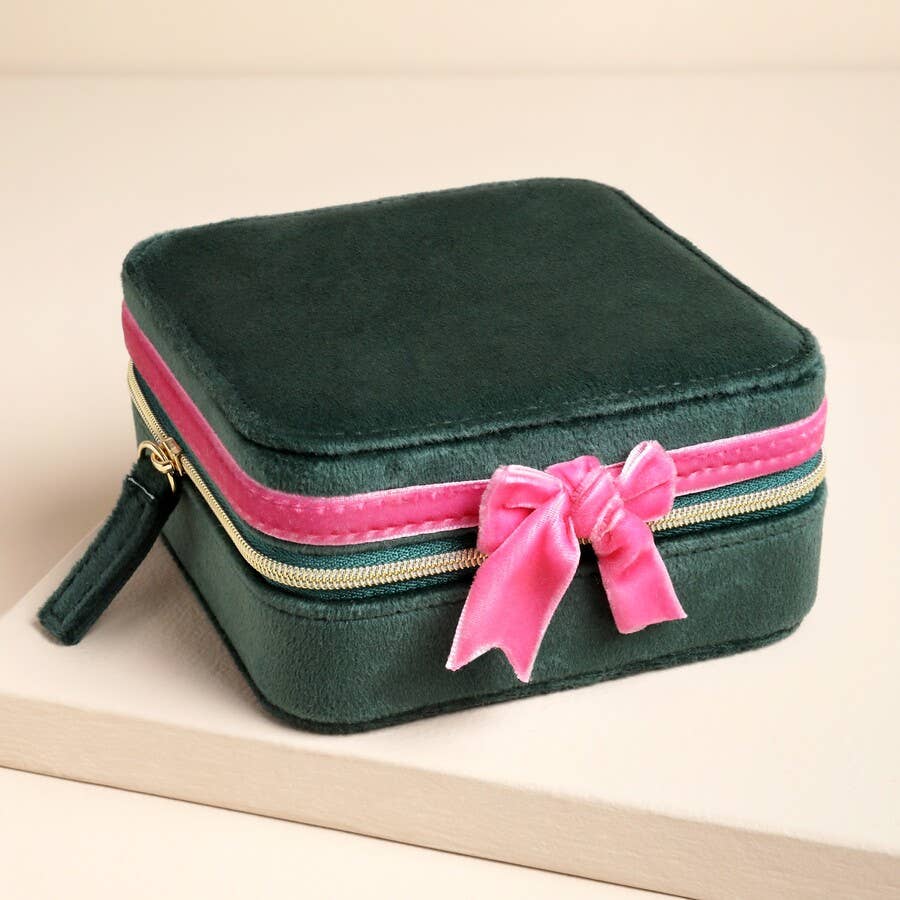 GIFT Green and Pink Velvet Bow Square Travel Jewelry